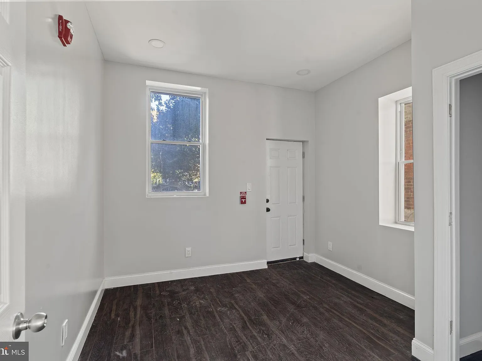 1 bed, 1.0 bath, 465 sqft, $1,050 — Photo 4