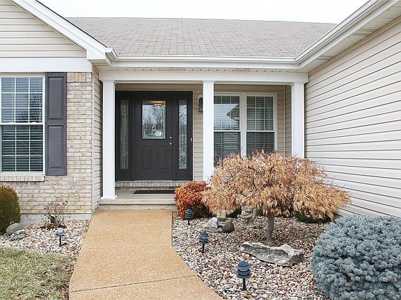 2nd image of 705 Vista Springs Ct
