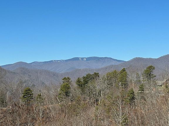 3rd image of 785 Fontana Ridge Rd