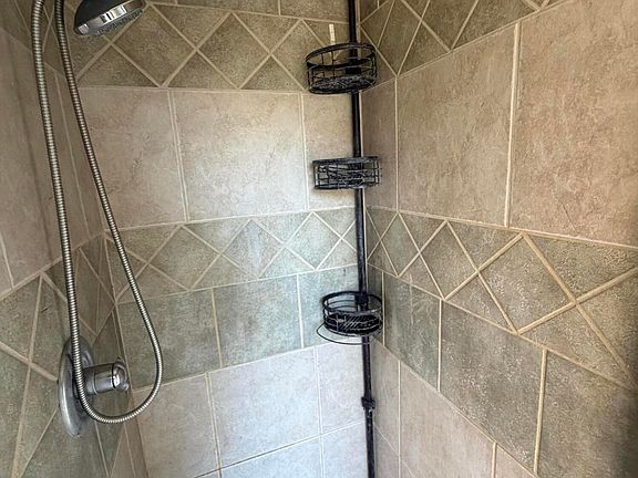 3rd image of 3889 Rio Vista Way