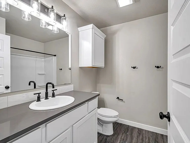 5910 Purtis Creek Dr — Photo 35