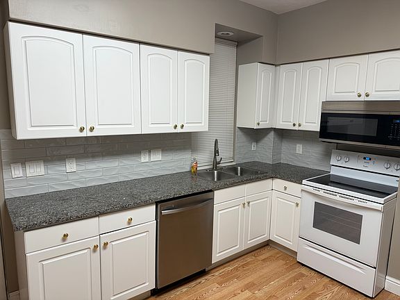 2nd image of 4225 Calvin St #4227