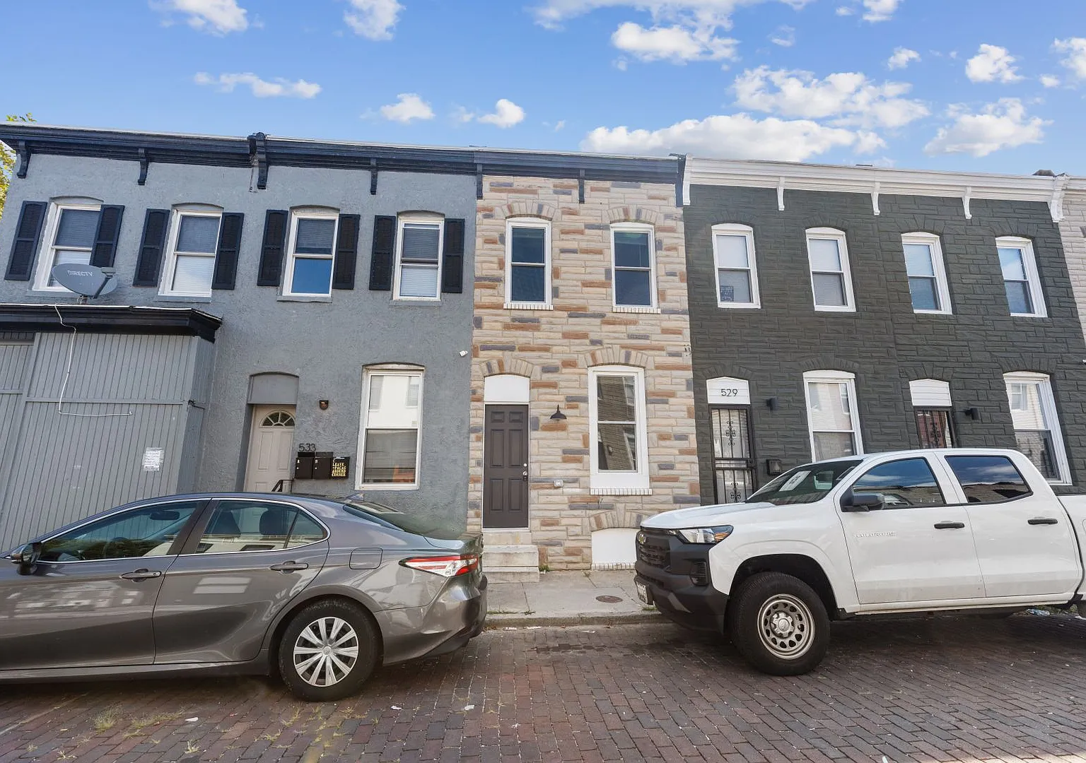 Newly Renovated 2 Bedroom and 1.5 Bath — Photo 1