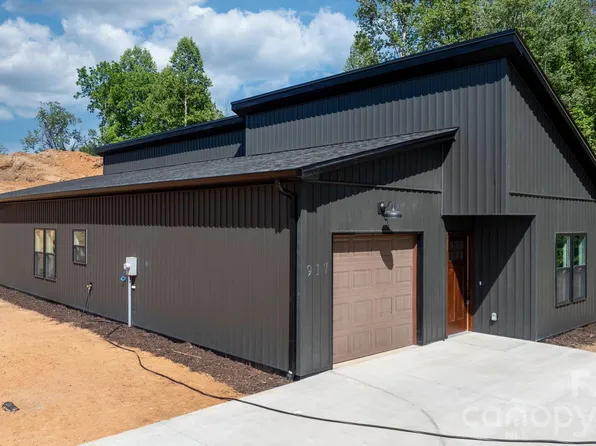 917 Overlook Dr SW #6, Lenoir, NC 28645