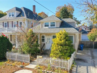 17 River St, Cranston, RI, 02905