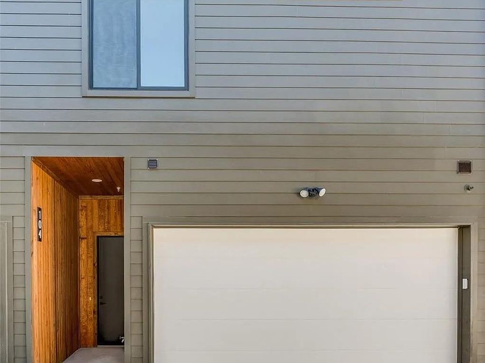 1st image of 2130 Lovedale Ave #104