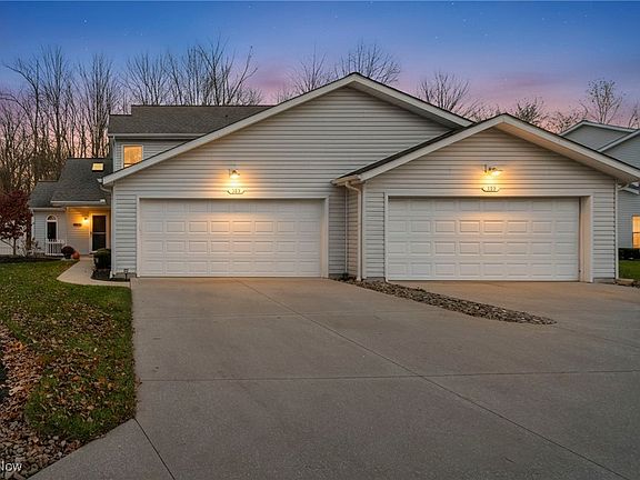 2nd image of 325 Westberry Cir #325