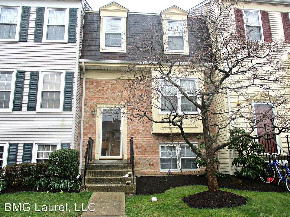 1st image of 704 Ivy League Ln