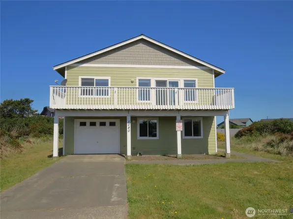 1080 Greenview Court SW, Ocean Shores, WA 98569