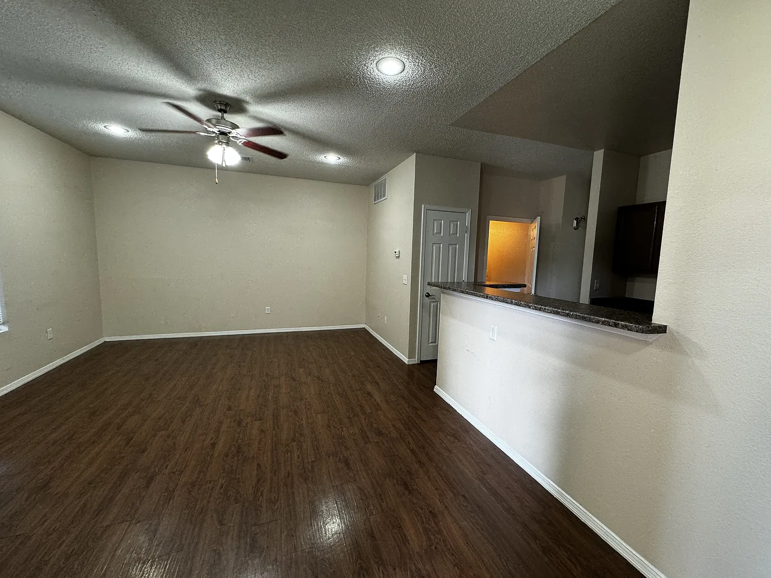 10626 McCombs St — Photo 2