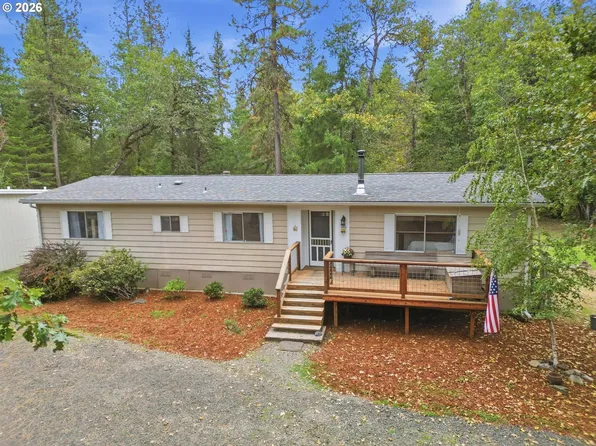 25780 Vera Ln, Veneta, OR 97487