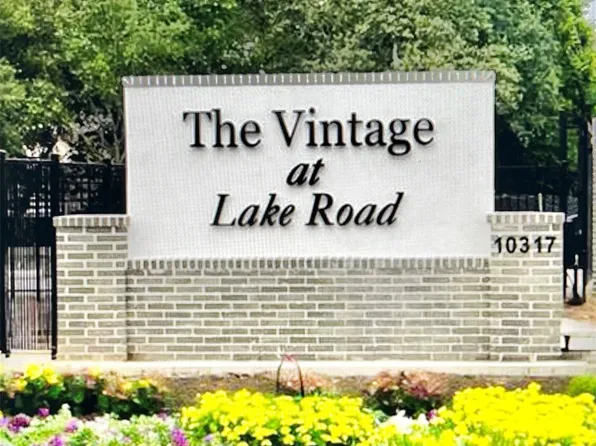 10317 Lake Rd #4A, Houston, TX 77070