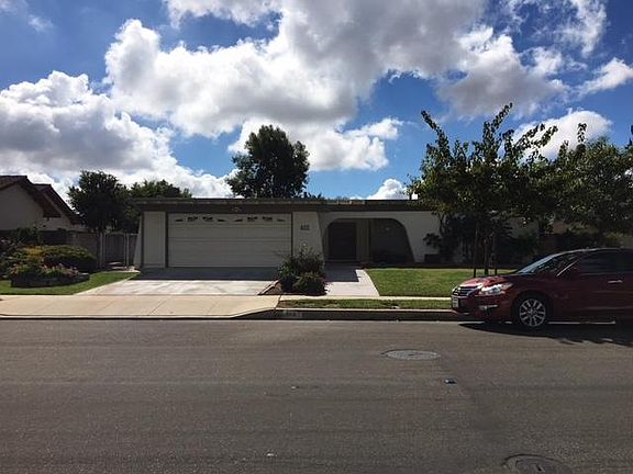 2nd image of 462 E Calle Higuera