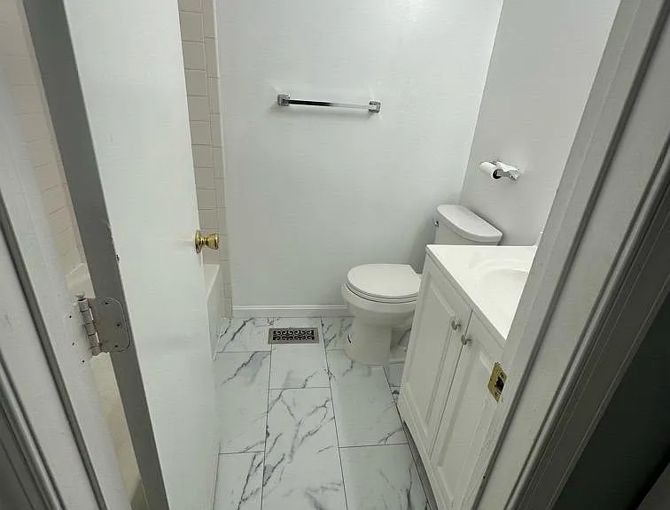 7927 Foxcrest Ct #7927 — Photo 10