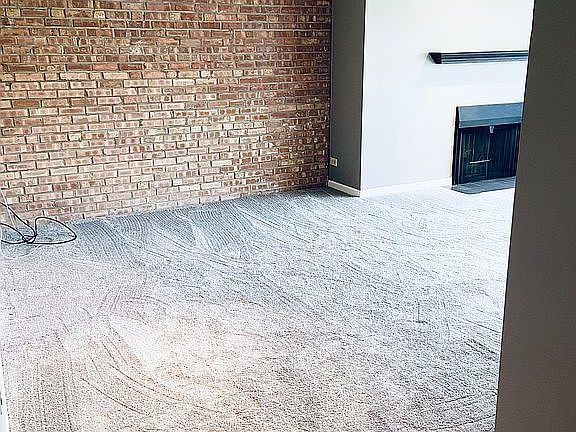 4th image of 6010 Oakwood Dr APT 3D