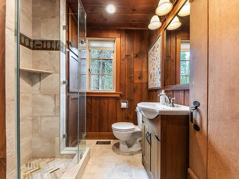 2555 Finch Ln — Photo 15