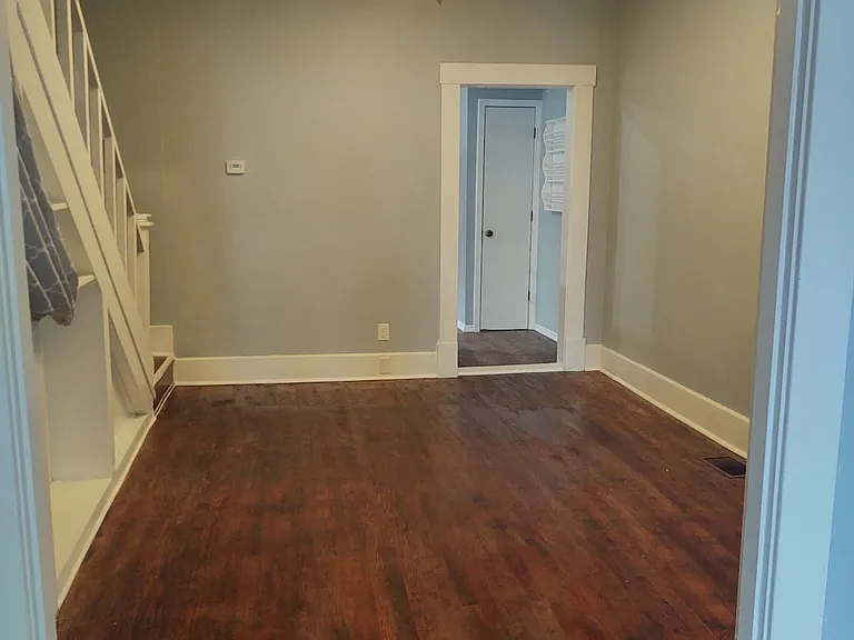 719 W Faulkner St #719 — Photo 4