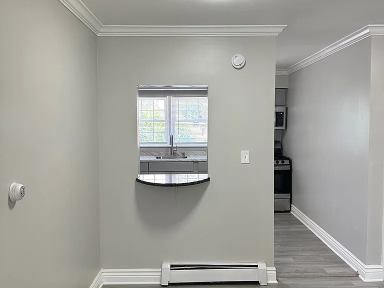 3400 Maple Ave #17 — Photo 6