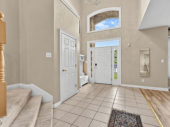 4th image of 9627 Claymount Ln
