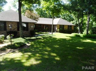 360 E Eller Dr, East Peoria, IL 61611