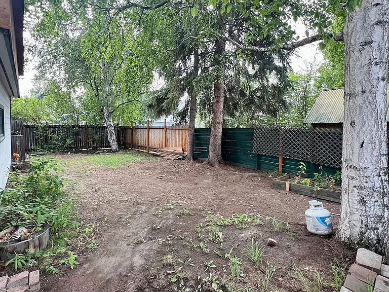 209 2nd Ave — Photo 42