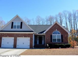4331 Timber Grove Dr, Hope Mills, NC 28348