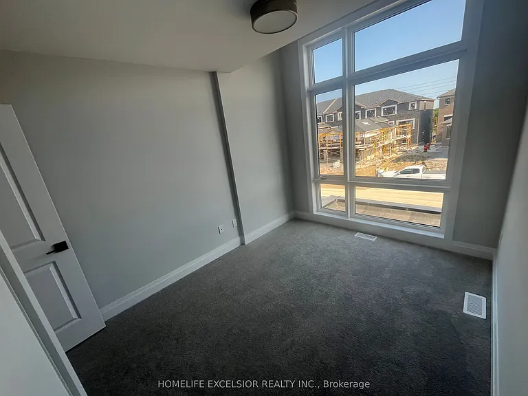 974 Crowsnest Holw — Photo 18