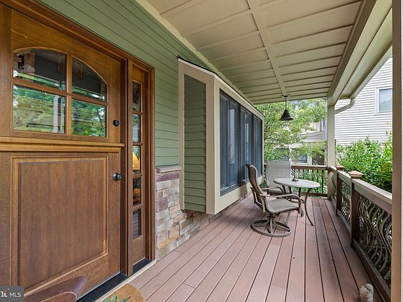 5th image of 274 Capote Ct W