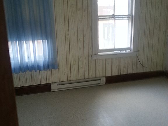 4th image of 6 Parry Ave #1