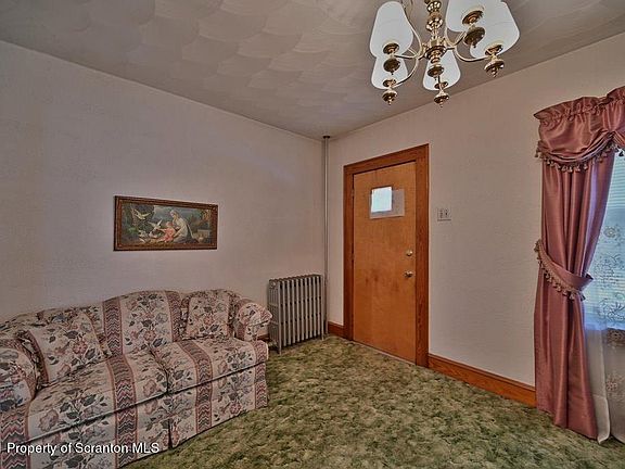 4th image of 837-839 Jackson St