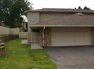 2140 Tamarin Trl, Golden Valley, MN 55427