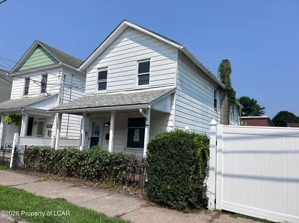 136 E Ridge St, Nanticoke, PA 18634