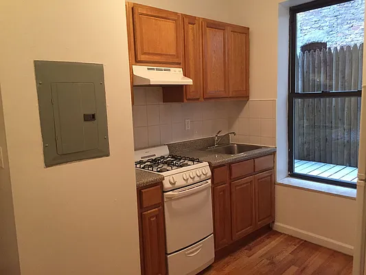 Rented by Michael Palmieri, LREB | media 25