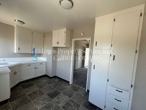 4th image of 6305 Malabar St #E