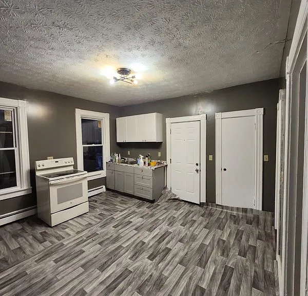 199-201 Jefferson St #2 — Photo 1