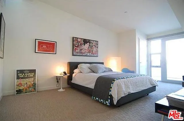 940 E 2nd St #12 — Photo 5