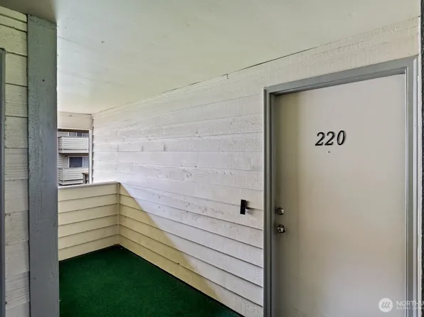 1150 Sunset Boulevard NE #220, Renton, WA 98056