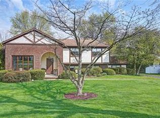 1514 Colgate Dr, Bethlehem, PA 18017