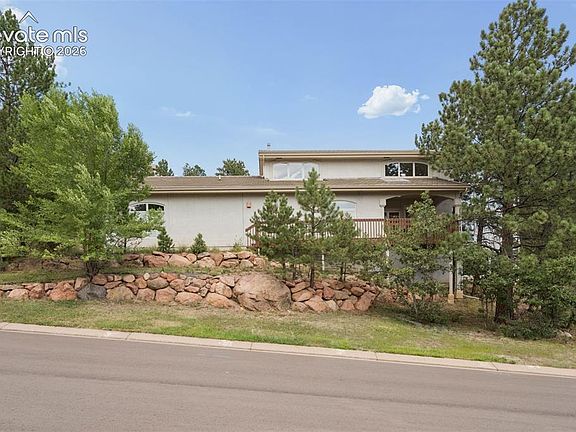 4th image of 2730 Kittridge Ave