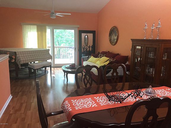 4th image of 4379 Idlewood Dr SW #15