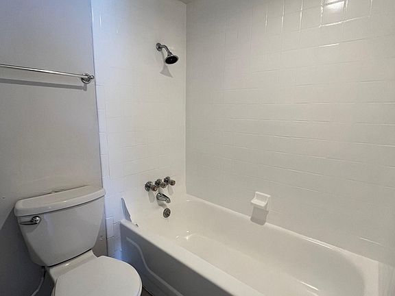 5th image of 3627 Almazan Dr #201A