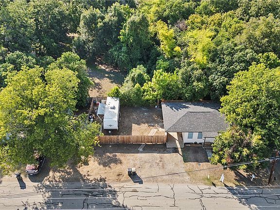 2nd image of 112 Linda Dr