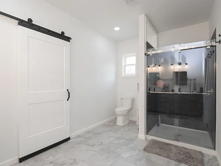 177 Thompson St — Photo 20