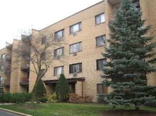 6630 Brainard Ave 103 #103, Countryside, IL 60525