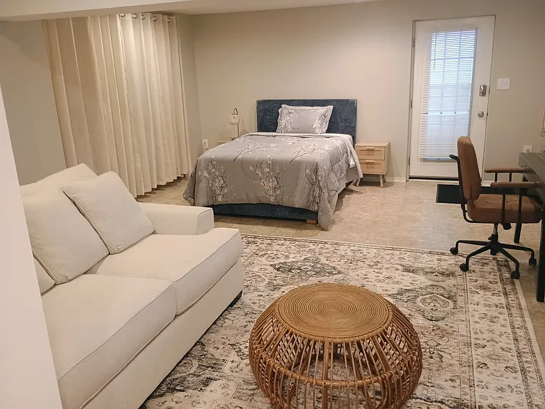472 Laurel Valley Ct — Photo 3