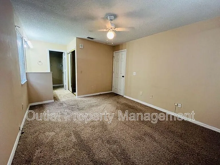 2282 Grenwich Ave #2282 — Photo 11