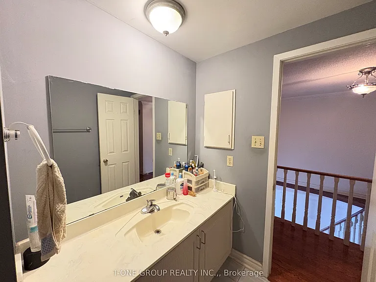 59 Chloe Cres #1 — Photo 11