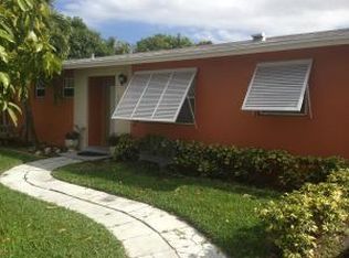 1920 Carambola Rd, Lake Clarke Shores, FL 33406