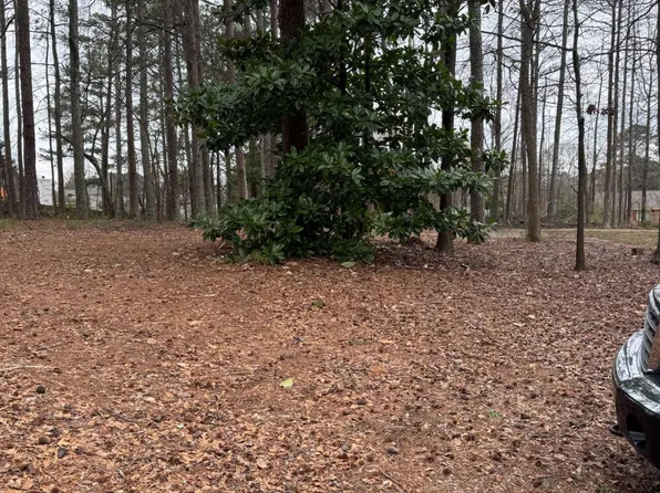 2477 Bobbie Dr, Marietta, GA 30066