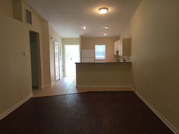 3rd image of 307 E 12th St